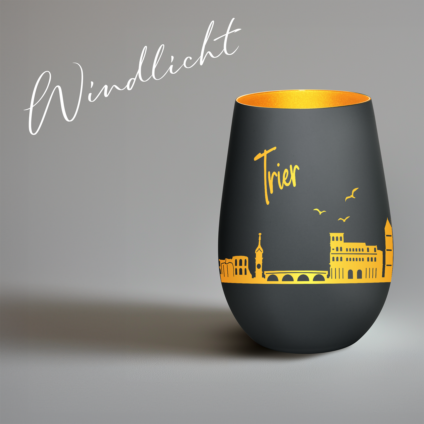 Hochwertiges Glas Windlicht mit Gravur "SKYLINE TRIER" in der Farbe Schwarz/Gold