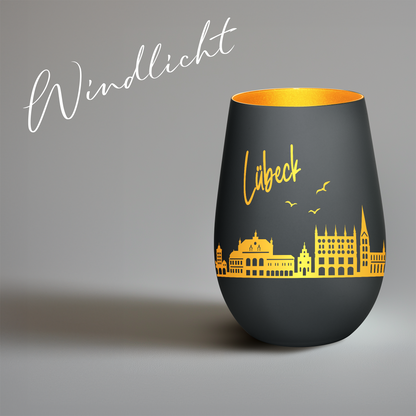 Hochwertiges Glas Windlicht mit Gravur "SKYLINE LÜBECK" in der Farbe Schwarz/Gold