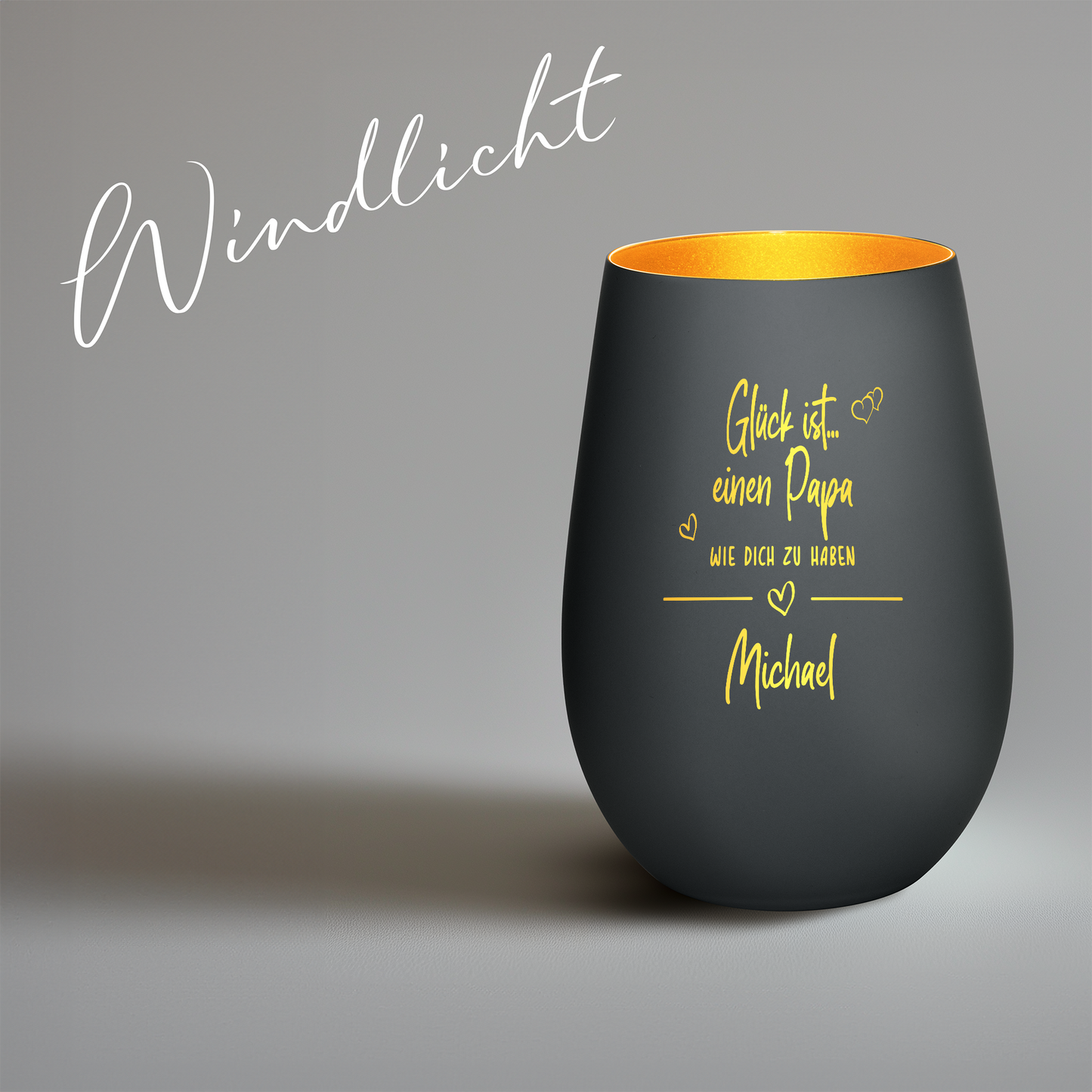 Hochwertiges Glas Windlicht mit Gravur "GLÜCK IST EINEN PAPA WIE DICH ZU HABEN" mit Wunschname in der Farbe Schwarz/Gold
