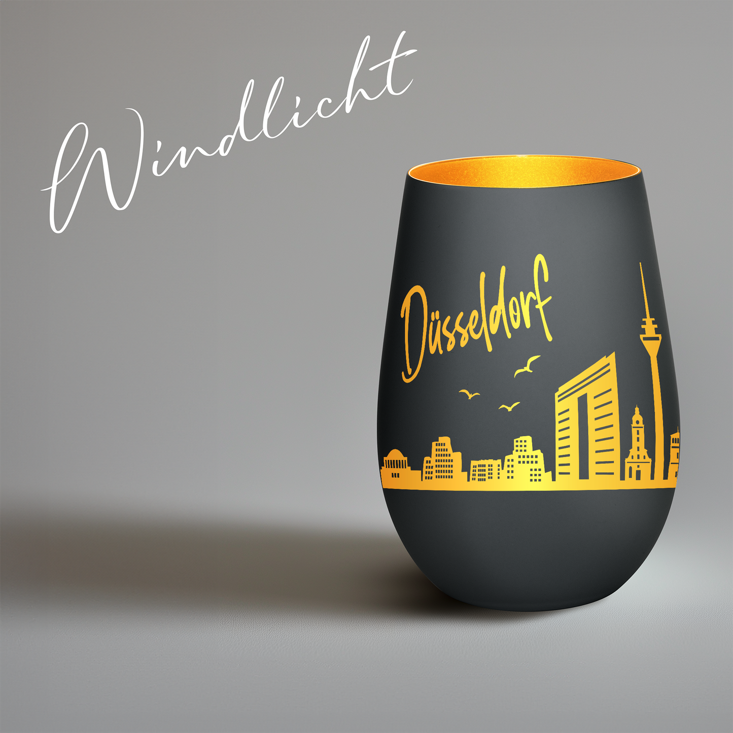 Hochwertiges Glas Windlicht mit Gravur "SKYLINE DÜSSELDORF" in der Farbe Schwarz/Gold