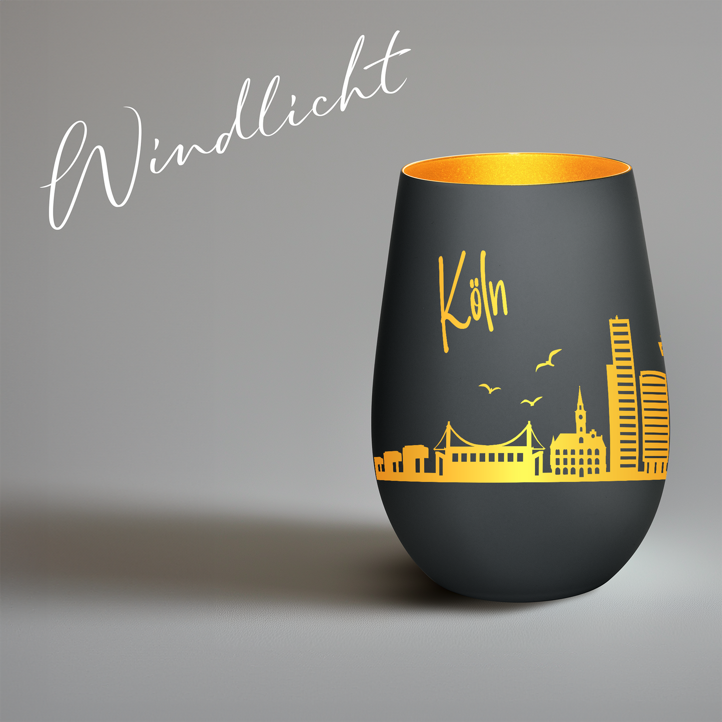 Hochwertiges Glas Windlicht mit Gravur "SKYLINE KÖLN" in der Farbe Schwarz/Gold