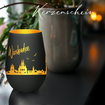 Hochwertiges Glas Windlicht mit Gravur "SKYLINE WIESBADEN" in der Farbe Schwarz/Gold