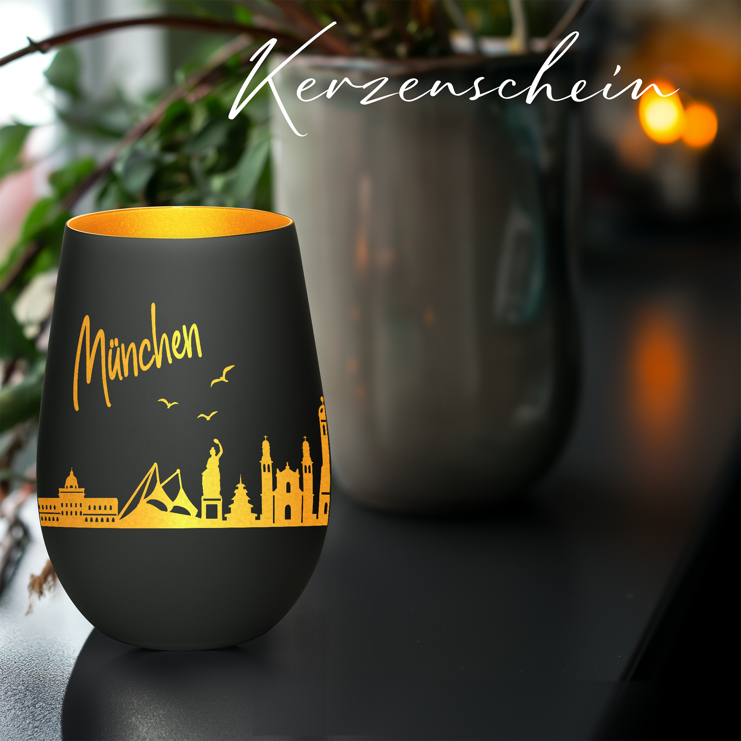 Hochwertiges Glas Windlicht mit Gravur "SKYLINE MÜNCHEN" in der Farbe Schwarz/Gold
