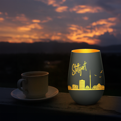 Hochwertiges Glas Windlicht mit Gravur "SKYLINE STUTTGART" in der Farbe Schwarz/Gold