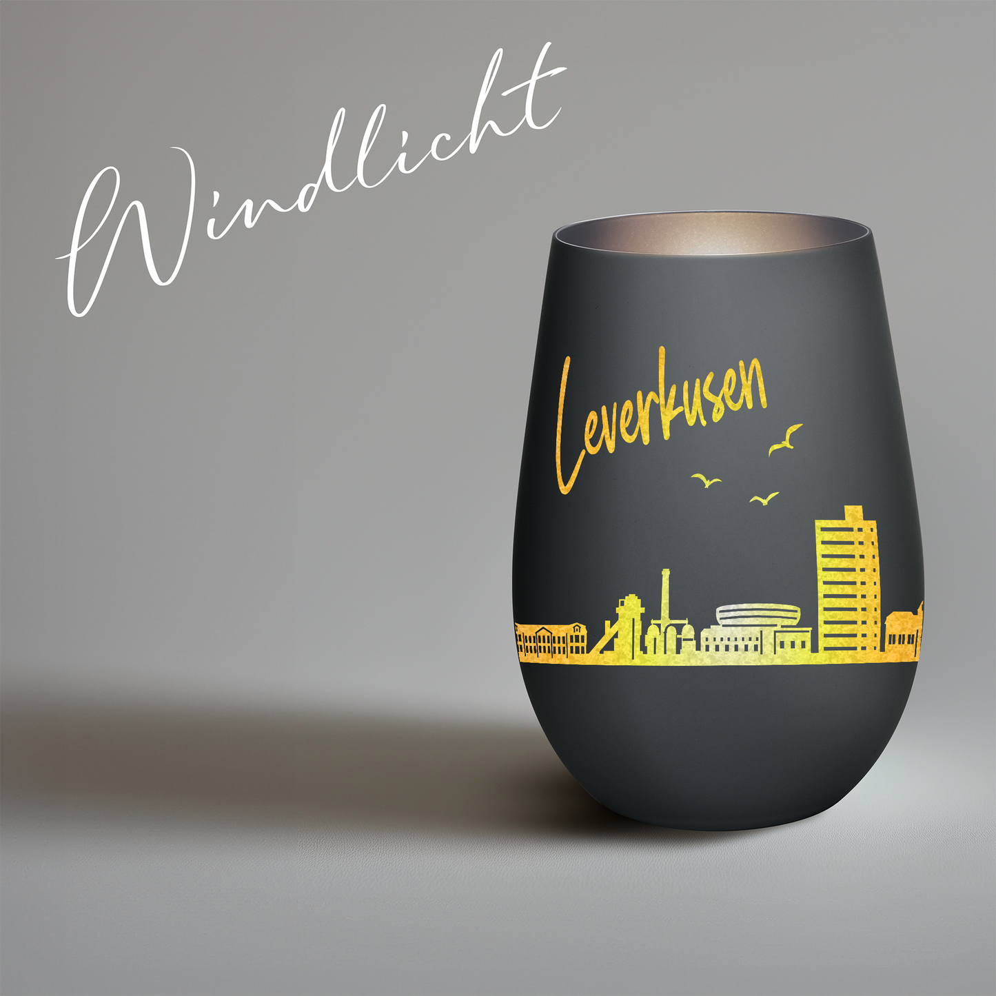 Hochwertiges Glas Windlicht mit Gravur "SKYLINE LEVERKUSEN" in der Farbe Schwarz/Silber