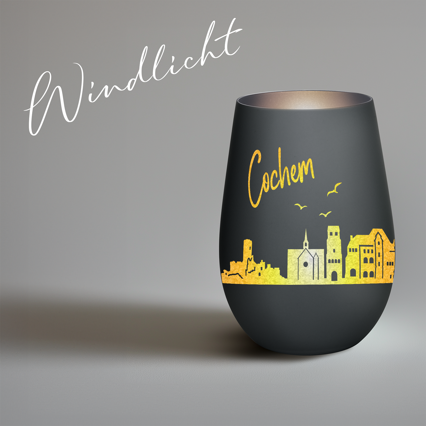 Hochwertiges Glas Windlicht mit Gravur "SKYLINE COCHEM" in der Farbe Schwarz/Silber