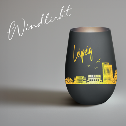 Hochwertiges Glas Windlicht mit Gravur "SKYLINE LEIPZIG" in der Farbe Schwarz/Silber