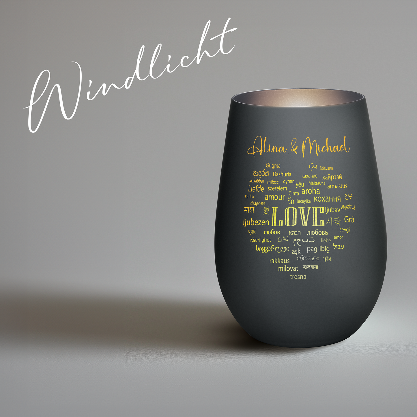 Hochwertiges Glas Windlicht mit Gravur "LIEBE IN ALLEN SPRACHEN" mit Wunschnamen in der Farbe Schwarz/Silber