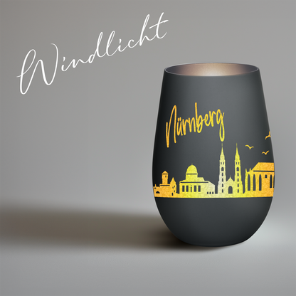 Hochwertiges Glas Windlicht mit Gravur "SKYLINE NÜRNBERG" in der Farbe Schwarz/Silber