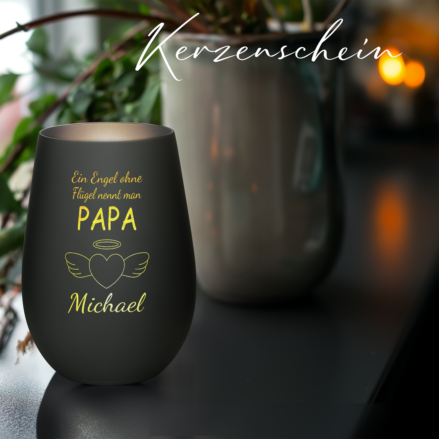 Hochwertiges Glas Windlicht mit Gravur "EIN ENGEL OHNE FLÜGEL NENNT MAN PAPA" mit Wunschname in der Farbe Schwarz/Silber