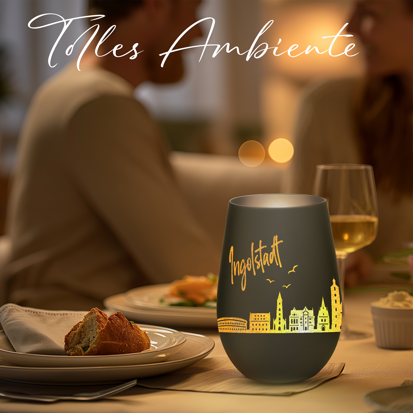 Hochwertiges Glas Windlicht mit Gravur "SKYLINE INGOLSTADT" in der Farbe Schwarz/Silber