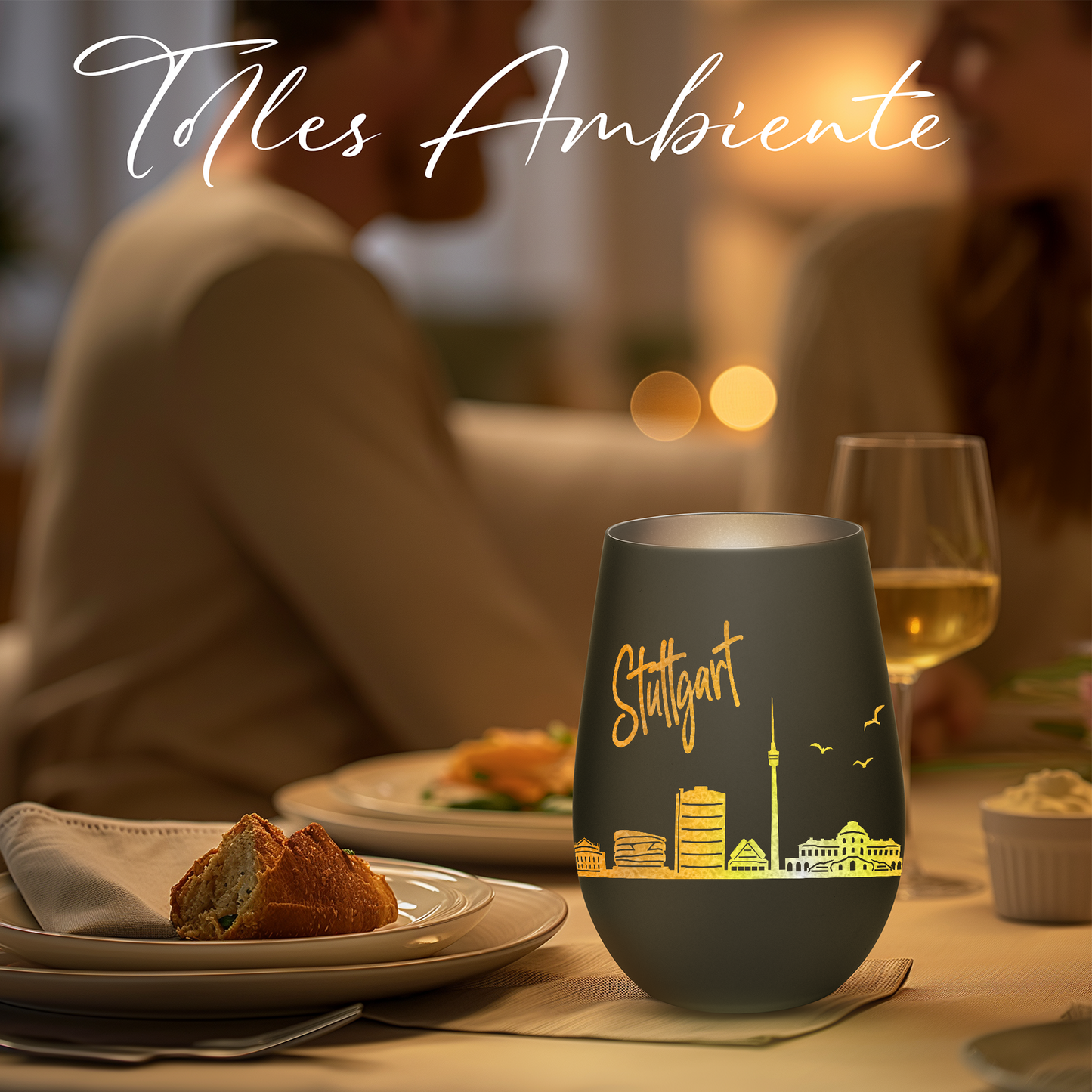 Hochwertiges Glas Windlicht mit Gravur "SKYLINE STUTTGART" in der Farbe Schwarz/Silber