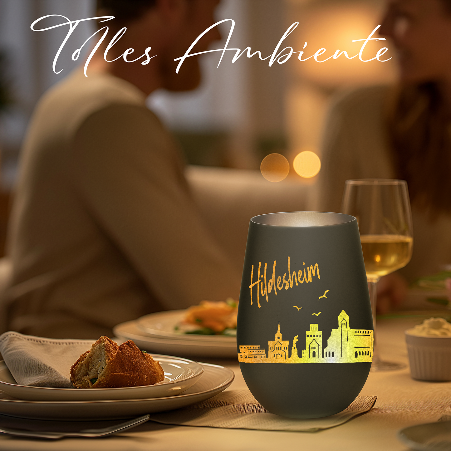 Hochwertiges Glas Windlicht mit Gravur "SKYLINE HILDESHEIM" in der Farbe Schwarz/Silber