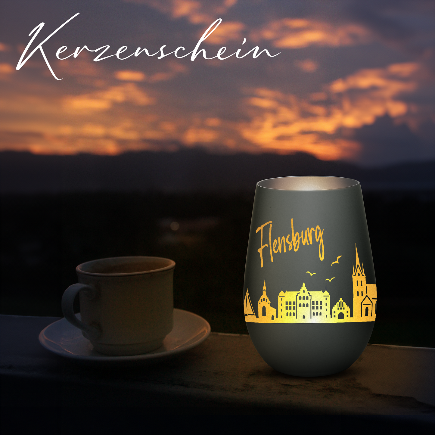 Hochwertiges Glas Windlicht mit Gravur "SKYLINE FLENSBURG" in der Farbe Schwarz/Silber