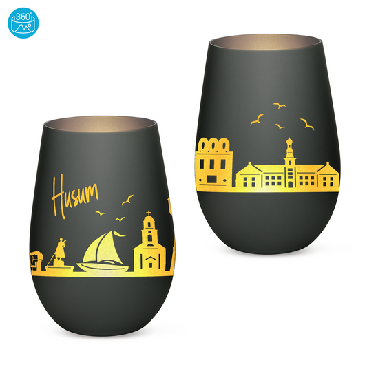 Hochwertiges Glas Windlicht mit Gravur "SKYLINE HUSUM" in der Farbe Schwarz/Silber