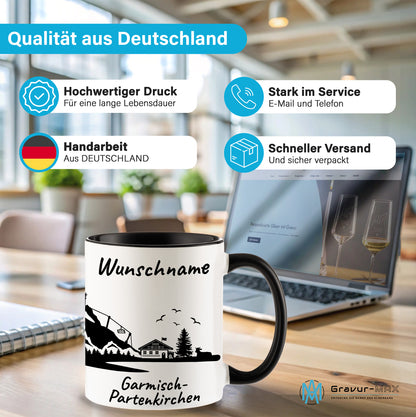 Tasse in Schwarz 330ml bedruckt mit der Skyline von Garmisch-Partenkirchen personalisierbar mit Wunschname