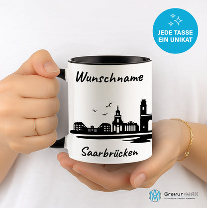 Tasse in Schwarz 330ml bedruckt mit der Skyline von Saarbrücken personalisierbar mit Wunschname