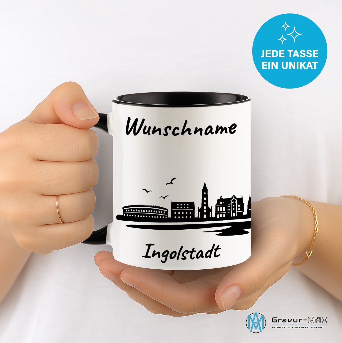 Tasse in Schwarz 330ml bedruckt mit der Skyline von Ingolstadt personalisierbar mit Wunschname