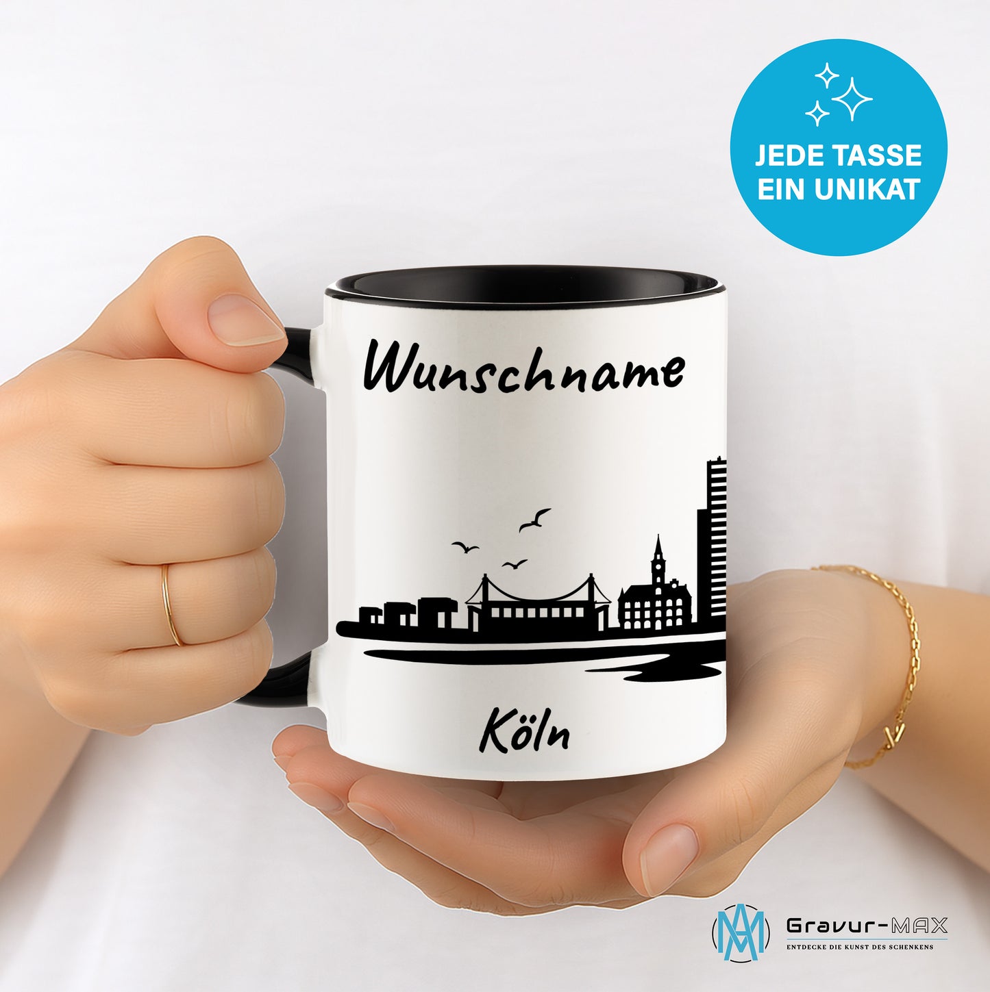 Tasse in Schwarz 330ml bedruckt mit der Skyline von Köln personalisierbar mit Wunschname