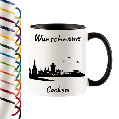 Tasse in Schwarz 330ml bedruckt mit der Skyline von Cochem personalisierbar mit Wunschname