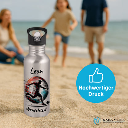 Trinkflasche mit Strohhalm in Silber 600ml bedruckt mit Fußball Motiven"Motiv3" personalisierbar für Kinder mit Wunschname aus Edelstahl