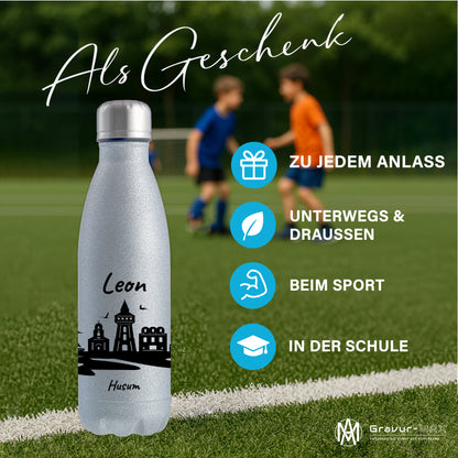 Glitzer Trinkflasche in Silber 500ml aus Edelstahl bedruckt mit der Skyline von Husum personalisierbar mit Wunschname