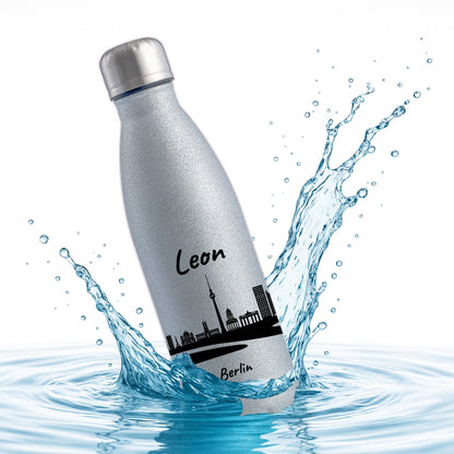 Glitzer Trinkflasche in Silber 500ml aus Edelstahl bedruckt mit der Skyline von Berlin personalisierbar mit Wunschname