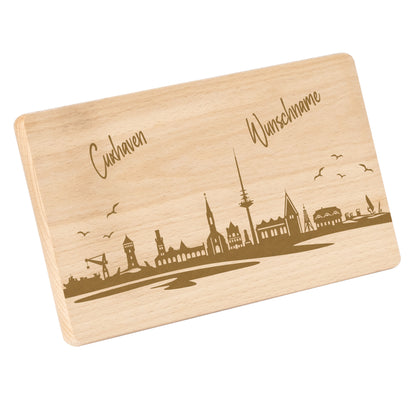Frühstücksbrettchen 220x120mm mit Gravur mit der Skyline von Cuxhaven personalisierbar mit Wunschname