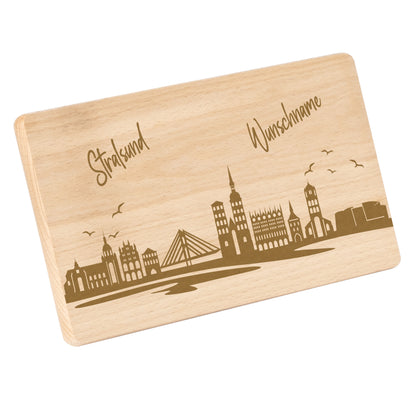 Frühstücksbrettchen 220x120mm mit Gravur mit der Skyline von Stralsund personalisierbar mit Wunschname