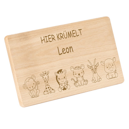 Frühstücksbrettchen 220x120mm mit Gravur "HIER KRÜMELT" Tierchen und Wunschname