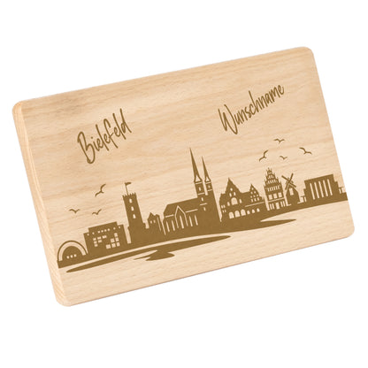 Frühstücksbrettchen 220x120mm mit Gravur mit der Skyline von Bielefeld personalisierbar mit Wunschname