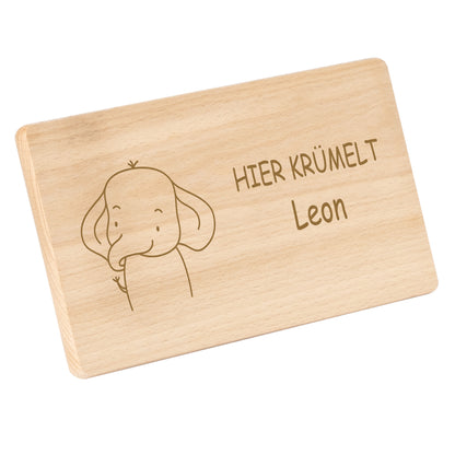 Frühstücksbrettchen 220x120mm mit Gravur "HIER KRÜMELT" niedlicher Elefant und Wunschname