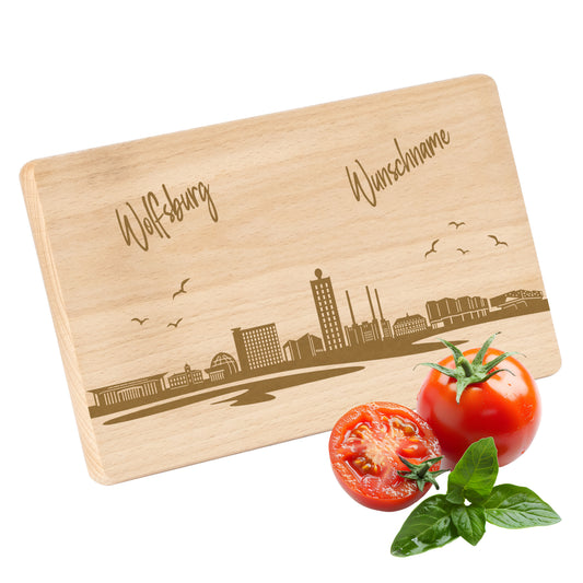 Frühstücksbrettchen 220x120mm mit Gravur mit der Skyline von Wolfsburg personalisierbar mit Wunschname