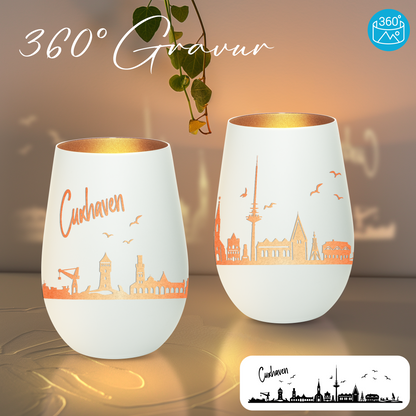 Hochwertiges Glas Windlicht mit Gravur "SKYLINE CUXHAVEN" in der Farbe Weiß/Bronze