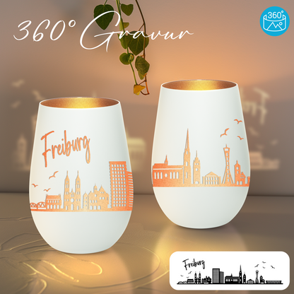 Hochwertiges Glas Windlicht mit Gravur "SKYLINE FREIBURG" in der Farbe Weiß/Bronze