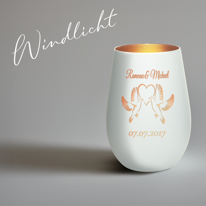 Hochwertiges Glas Windlicht mit Gravur "LIEBESGLAS TAUBEN" mit Wunschnamen und Datum in der Farbe Weiß/Bronze