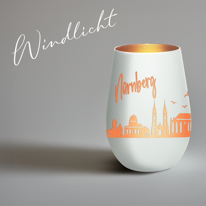 Hochwertiges Glas Windlicht mit Gravur "SKYLINE NÜRNBERG" in der Farbe Weiß/Bronze