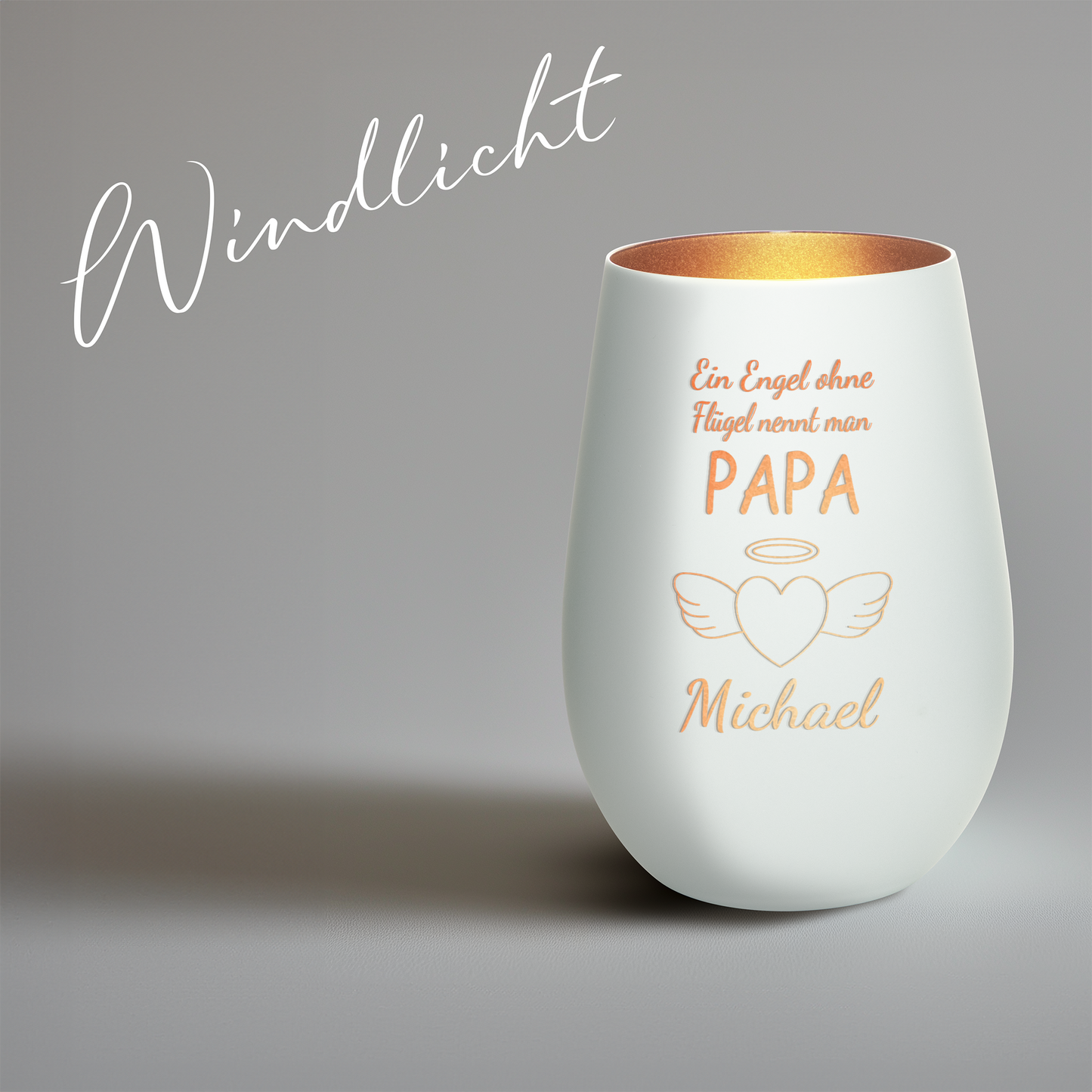 Hochwertiges Glas Windlicht mit Gravur "EIN ENGEL OHNE FLÜGEL NENNT MAN PAPA" mit Wunschname in der Farbe Weiß/Bronze