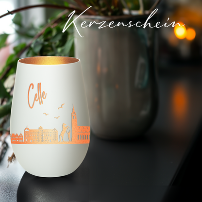 Hochwertiges Glas Windlicht mit Gravur "SKYLINE CELLE" in der Farbe Weiß/Bronze