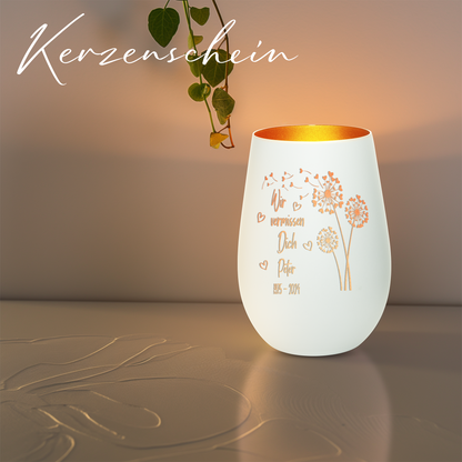 Hochwertiges Glas Windlicht mit Gravur als Trauerlicht "WIR VERMISSEN DICH" mit Wunschname in der Farbe Weiß/Bronze
