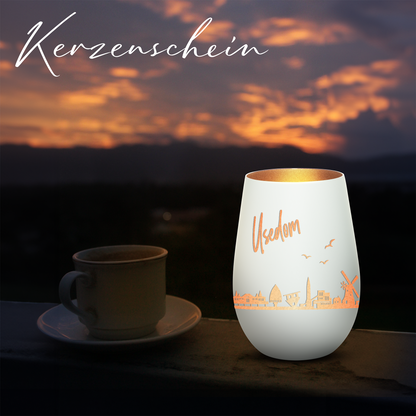 Hochwertiges Glas Windlicht mit Gravur "SKYLINE USEDOM" in der Farbe Weiß/Bronze