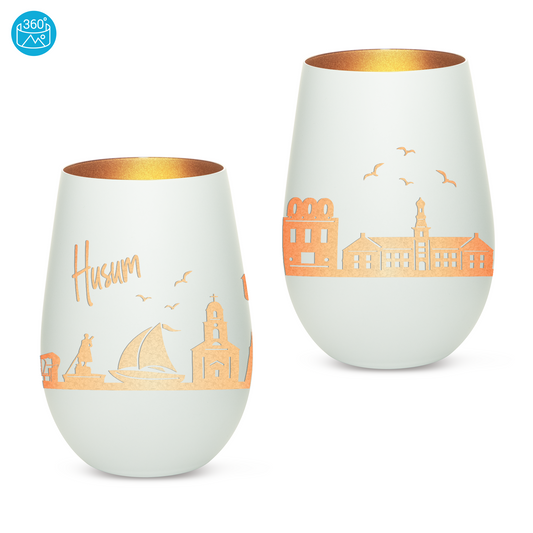 Hochwertiges Glas Windlicht mit Gravur "SKYLINE HUSUM" in der Farbe Weiß/Bronze