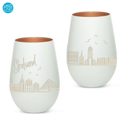 Hochwertiges Glas Windlicht mit Gravur "SKYLINE STRALSUND" in der Farbe Weiß/Bronze