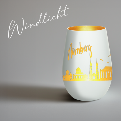 Hochwertiges Glas Windlicht mit Gravur "SKYLINE NÜRNBERG" in der Farbe Weiß/Gold