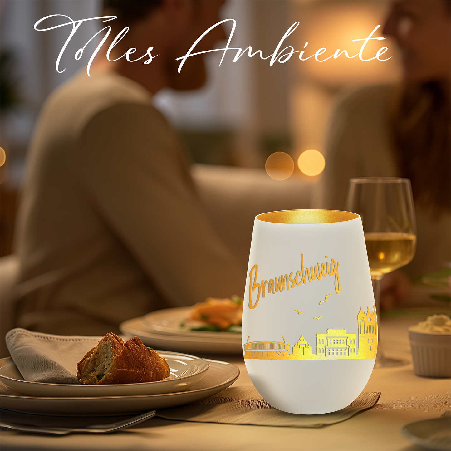 Hochwertiges Glas Windlicht mit Gravur "SKYLINE BRAUNSCHWEIG" in der Farbe Weiß/Gold