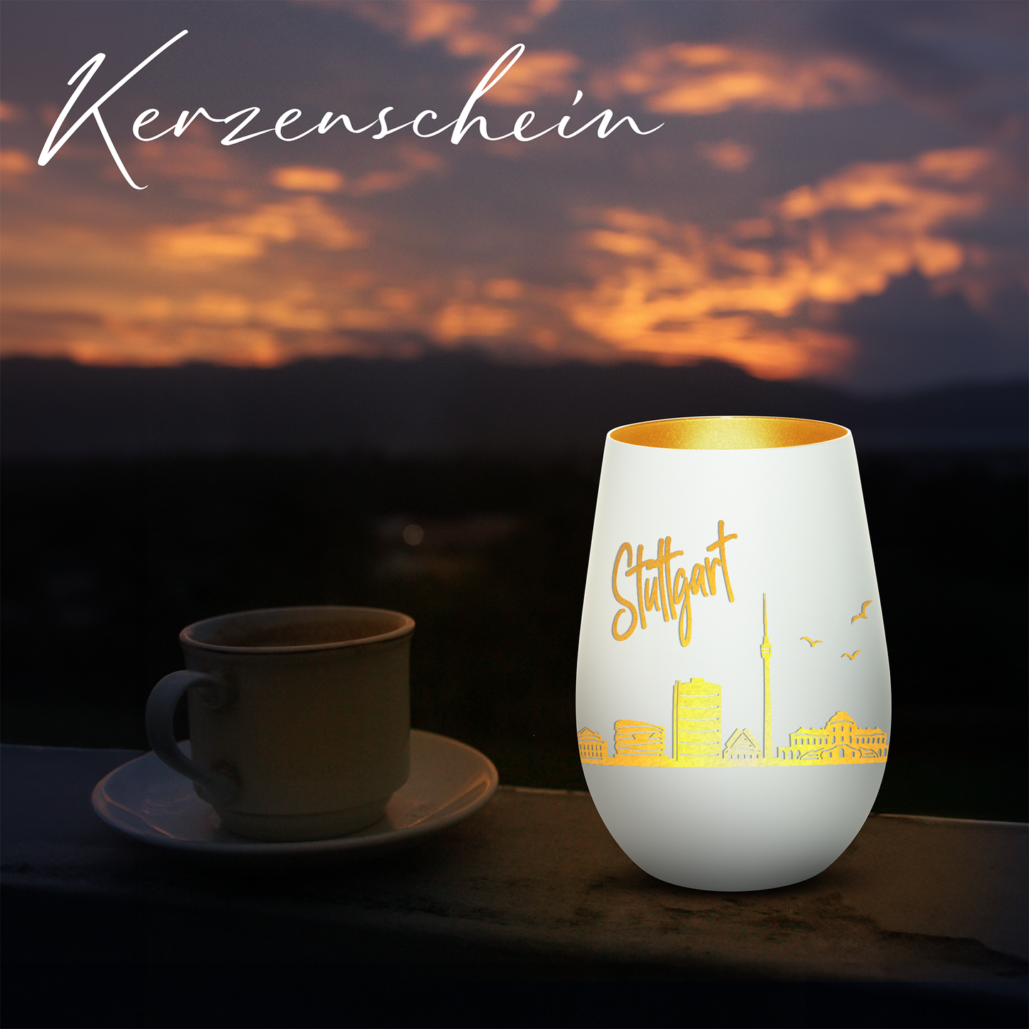 Hochwertiges Glas Windlicht mit Gravur "SKYLINE STUTTGART" in der Farbe Weiß/Gold