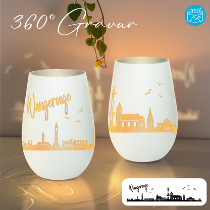 Hochwertiges Glas Windlicht mit Gravur "SKYLINE WANGEROOGE" in der Farbe Weiß/Silber