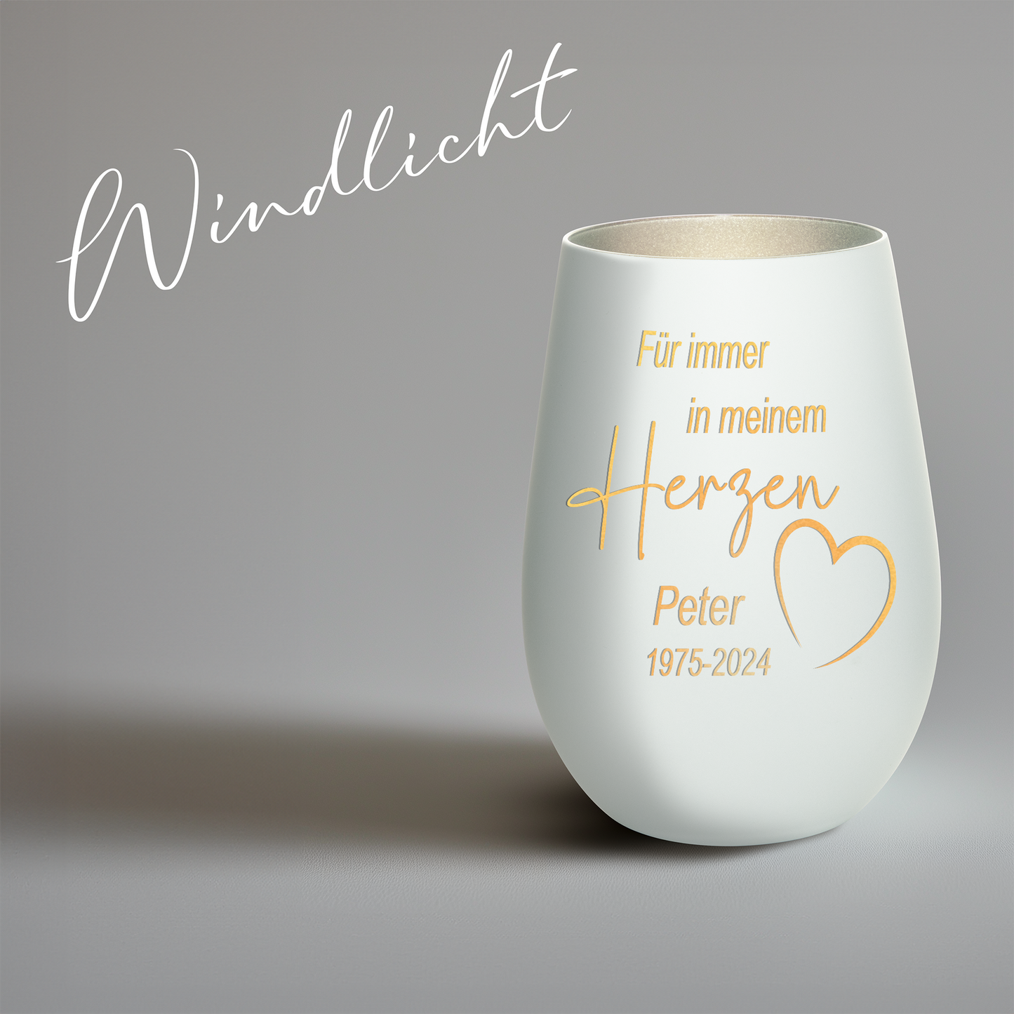 Hochwertiges Glas Windlicht mit Gravur als Trauerlicht "FÜR IMMER IN MEINEM HERZEN" mit Wunschname in der Farbe Weiß/Silber