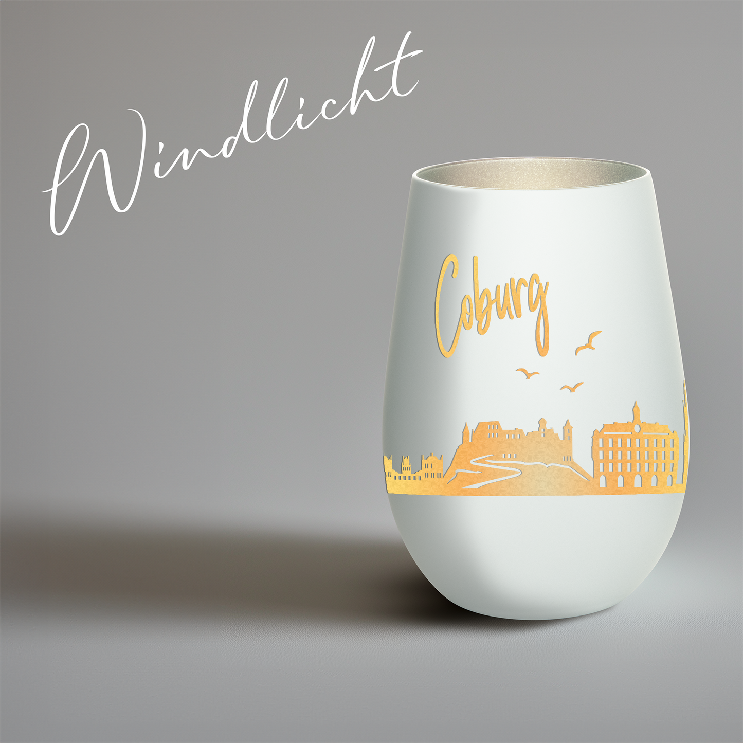 Hochwertiges Glas Windlicht mit Gravur "SKYLINE COBURG" in der Farbe Weiß/Silber