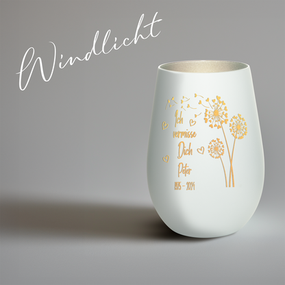 Hochwertiges Glas Windlicht mit Gravur als Trauerlicht "ICH VERMISSE DICH" mit Wunschname in der Farbe Weiß/Silber